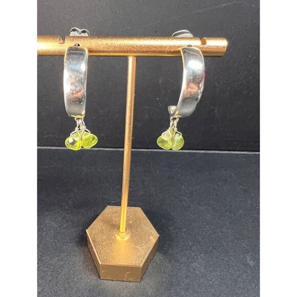 NEW peridot sterling silver crescent hoop earrings - Picture 9 of 16